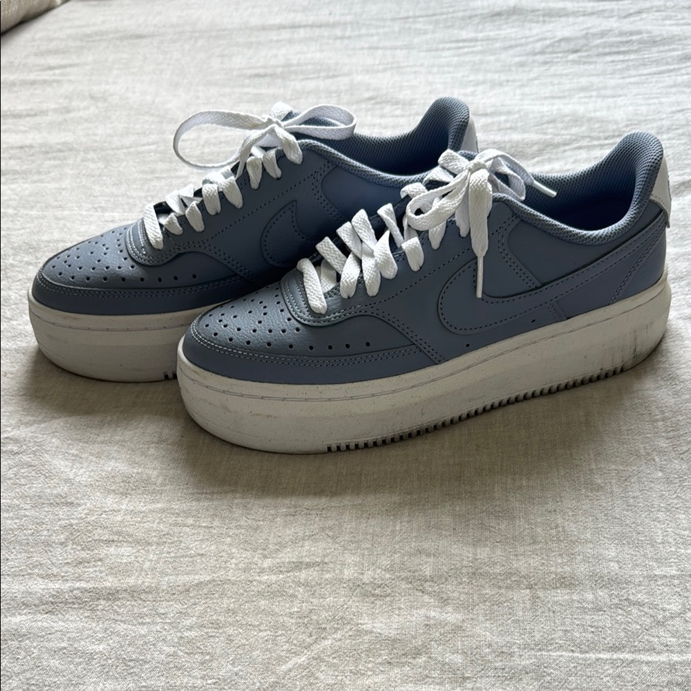 Women’s Blue Nike Sneakers ✔️